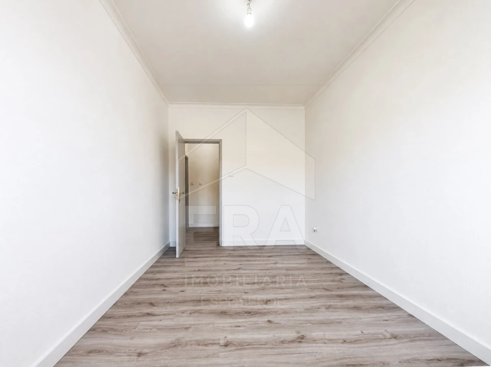 Apartamento T2 para Venda em Darque Foto 10