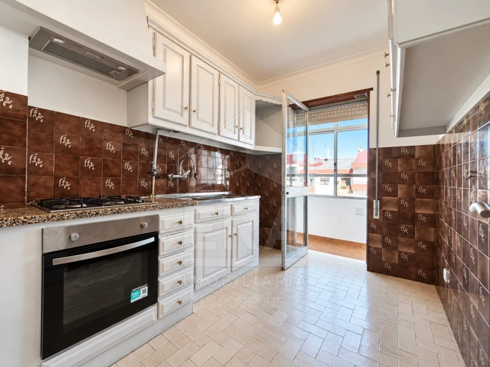 Apartamento T2 para Venda em Darque Foto 5