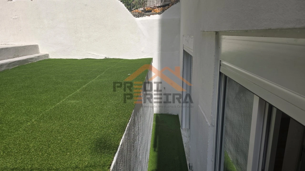Apartamento T1 para Venda em Loures Foto 1