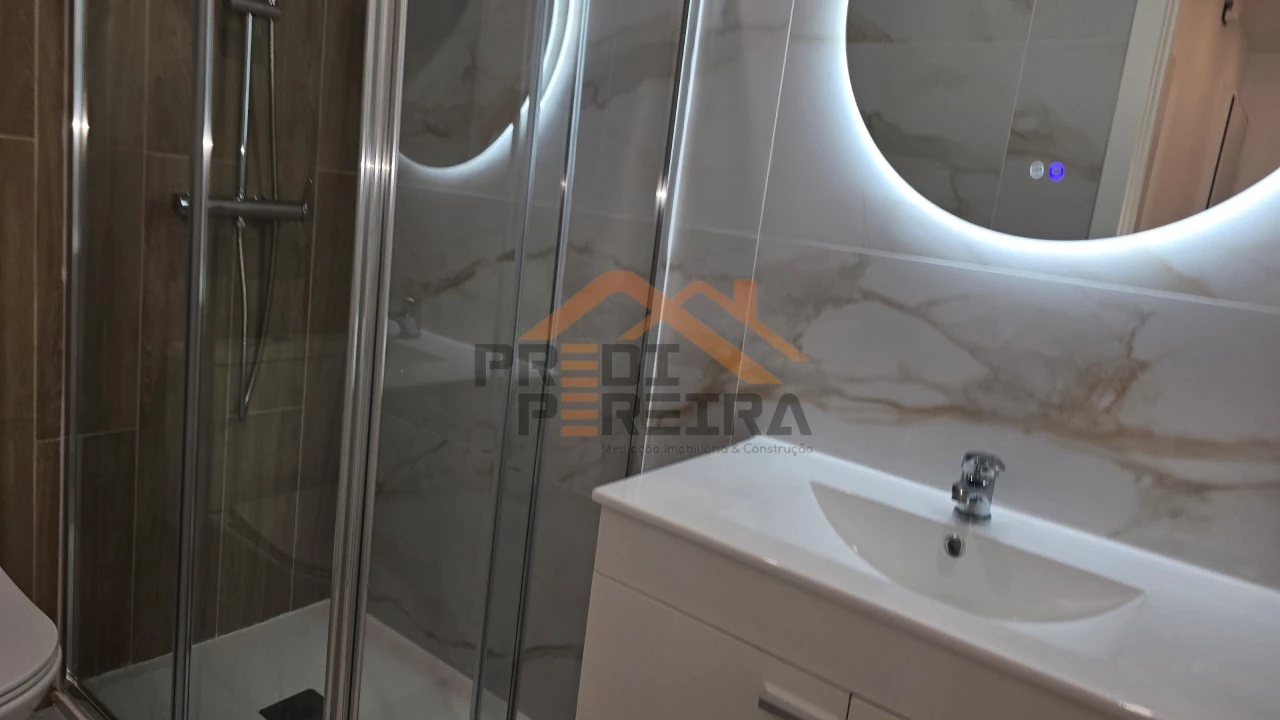 Apartamento T1 para Venda em Loures Foto 15