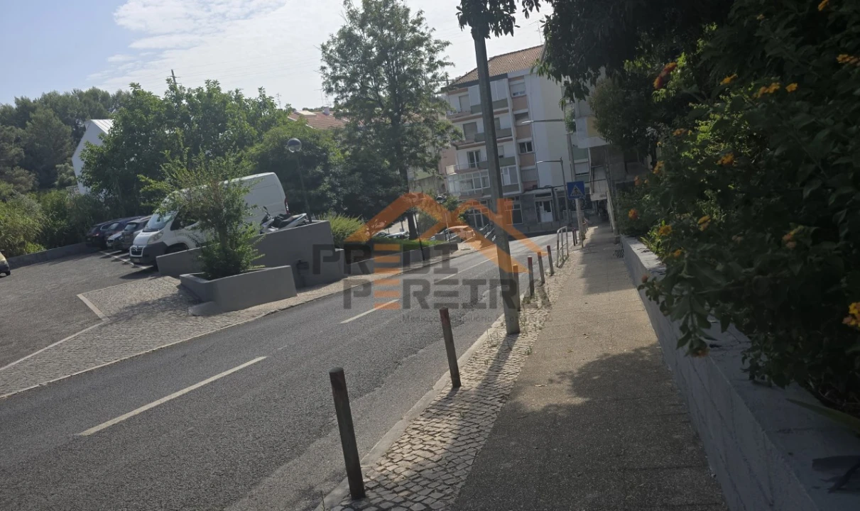 Apartamento T1 para Venda em Loures Foto 26