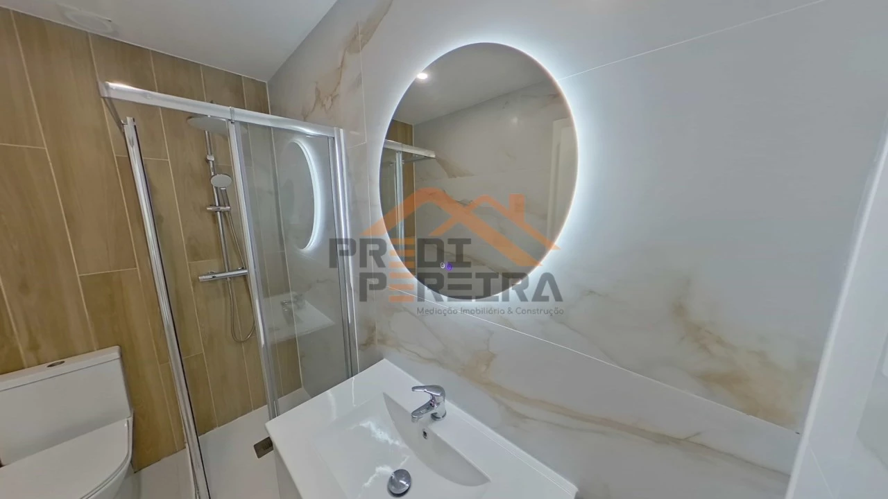 Apartamento T1 para Venda em Loures Foto 17