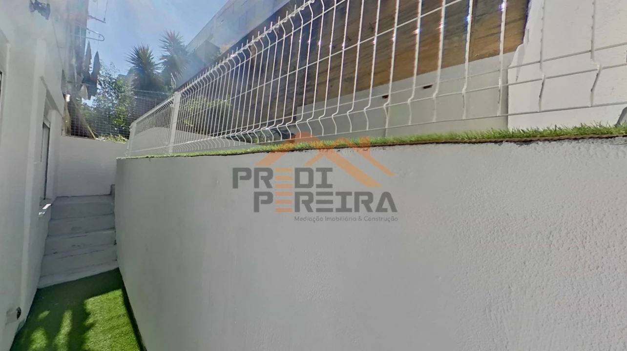 Apartamento T1 para Venda em Loures Foto 5