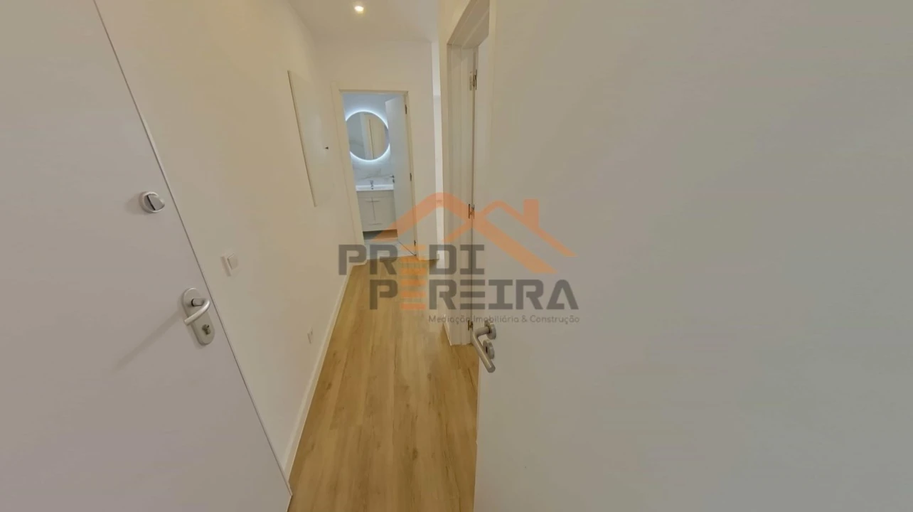 Apartamento T1 para Venda em Loures Foto 22