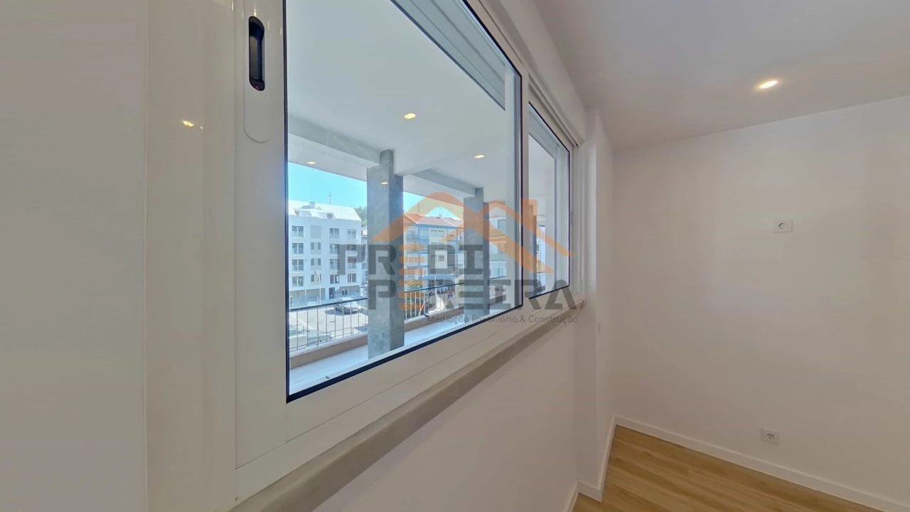 Apartamento T1 para Venda em Loures Foto 27