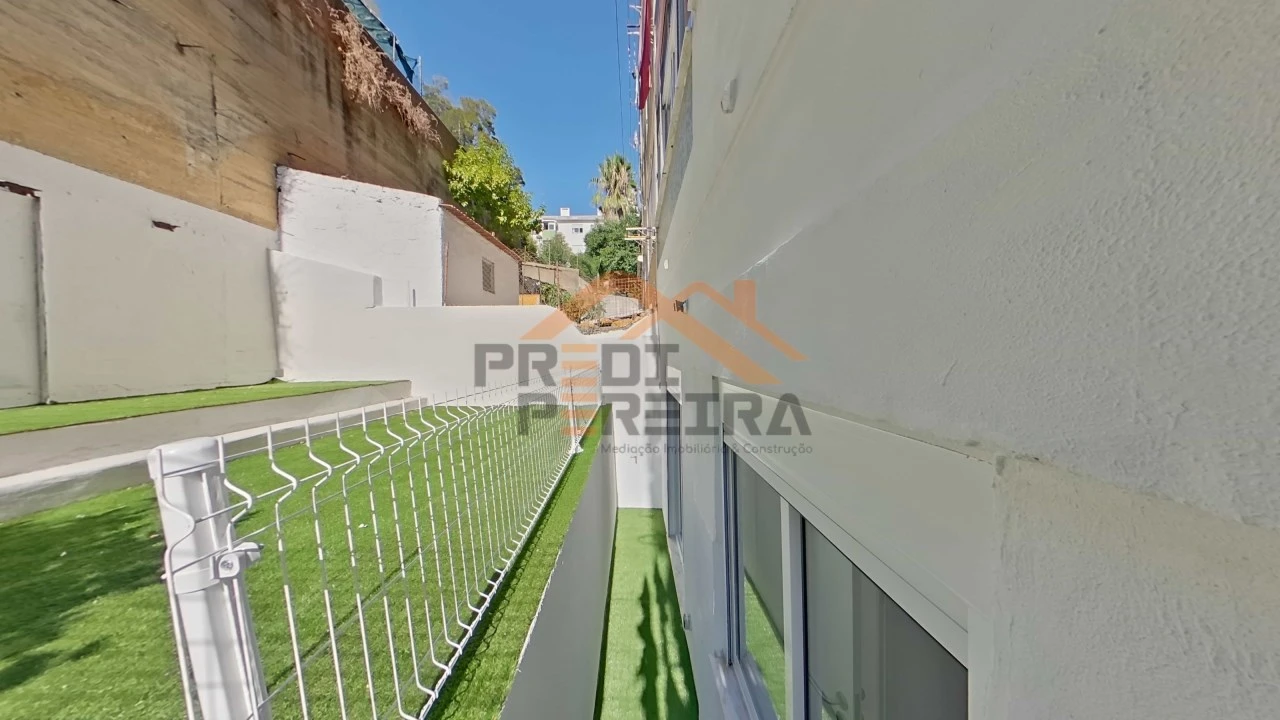 Apartamento T1 para Venda em Loures Foto 31