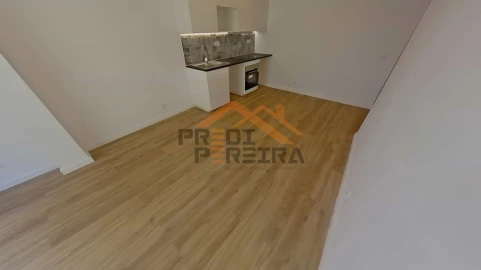 Apartamento T1 para Venda em Loures