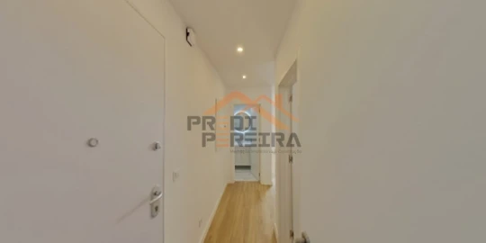 Apartamento T1 para Venda em Loures