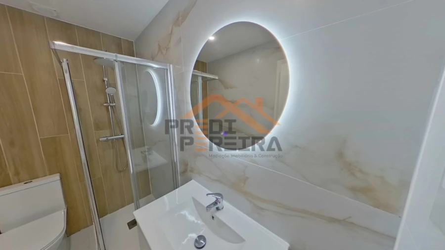 Apartamento T1 para Venda em Loures Foto 17
