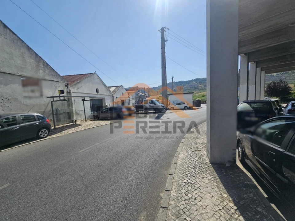 Loja para Venda em Póvoa de Santo Adrião e Olival Basto Foto 1
