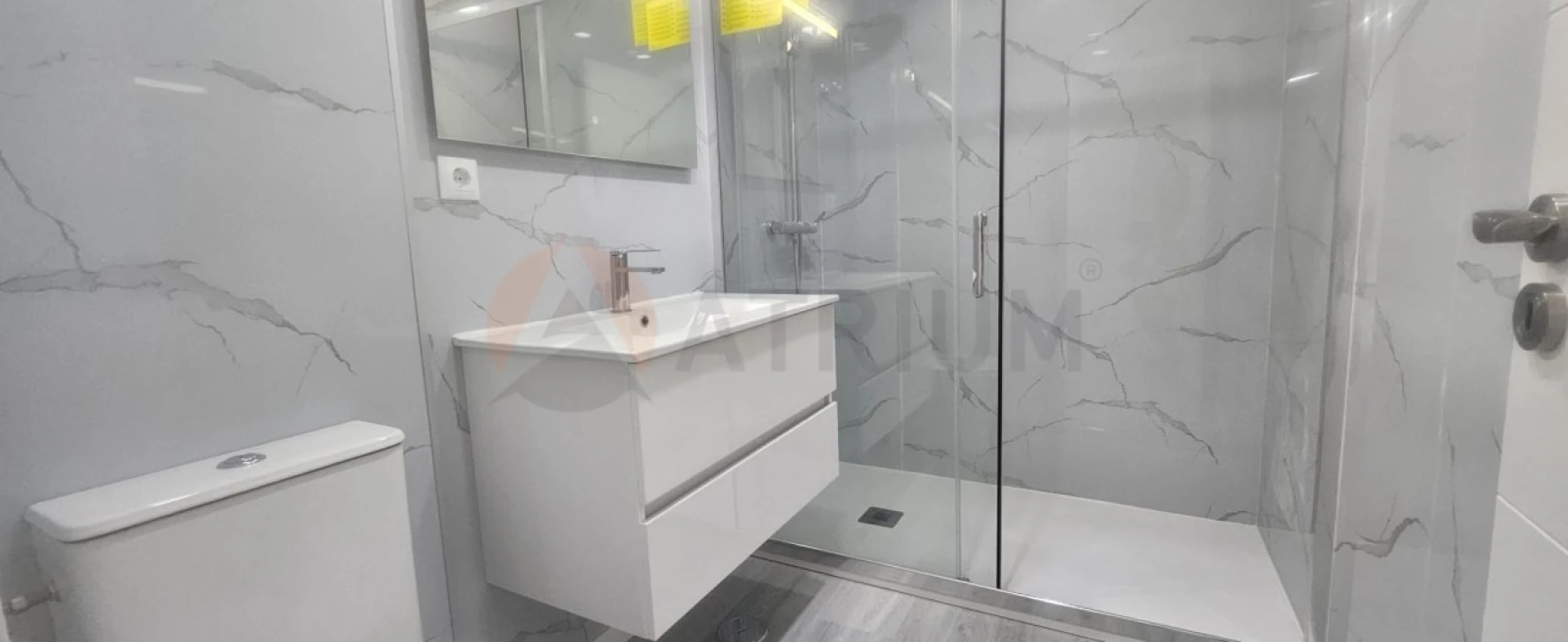 Apartamento T2 para Venda em Corroios Foto 8