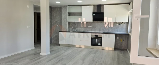 Apartamento T2 para Venda em Corroios