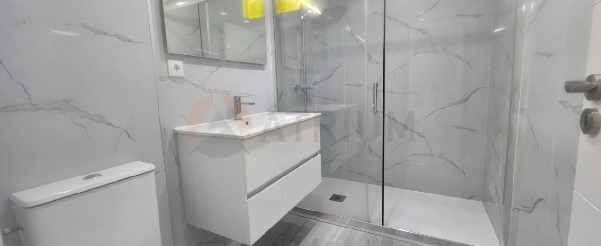 Apartamento T2 para Venda em Corroios Foto 8