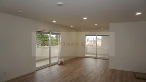 Apartamento T3 para Venda em Almada, Cova da Piedade, Pragal e Cacilhas