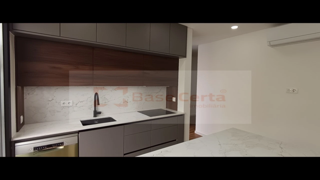 Moradia T5 para Venda em Santa Iria de Azoia, São João da Talha e Bobadela Foto 22
