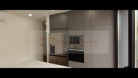 Moradia T5 para Venda em Santa Iria de Azoia, São João da Talha e Bobadela