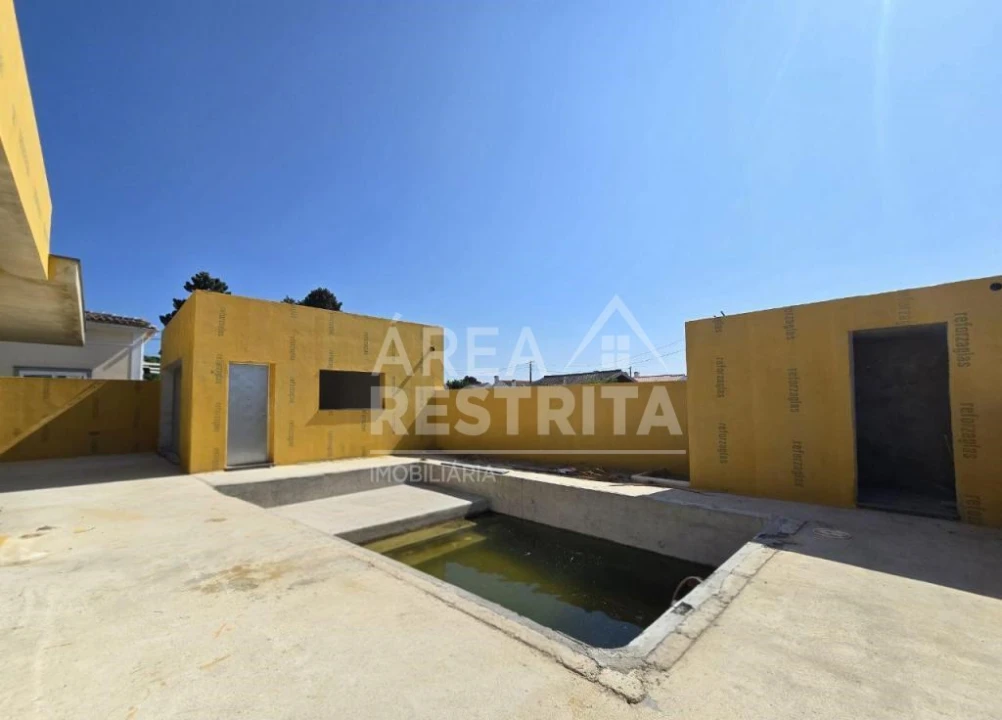 Moradia T5 para Venda em Azeitão (São Lourenço e São Simão) Foto 3