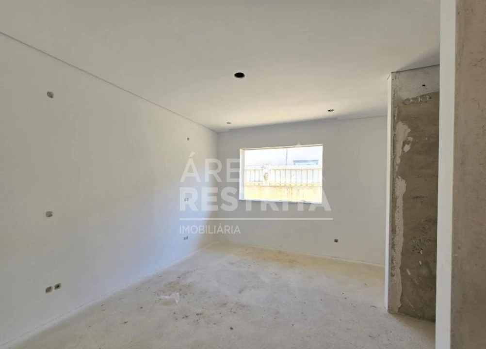 Moradia T5 para Venda em Azeitão (São Lourenço e São Simão) Foto 27