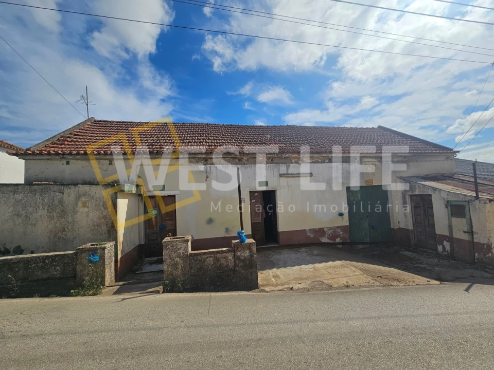 Loja para Venda em Azueira e Sobral da Abelheira Foto 1