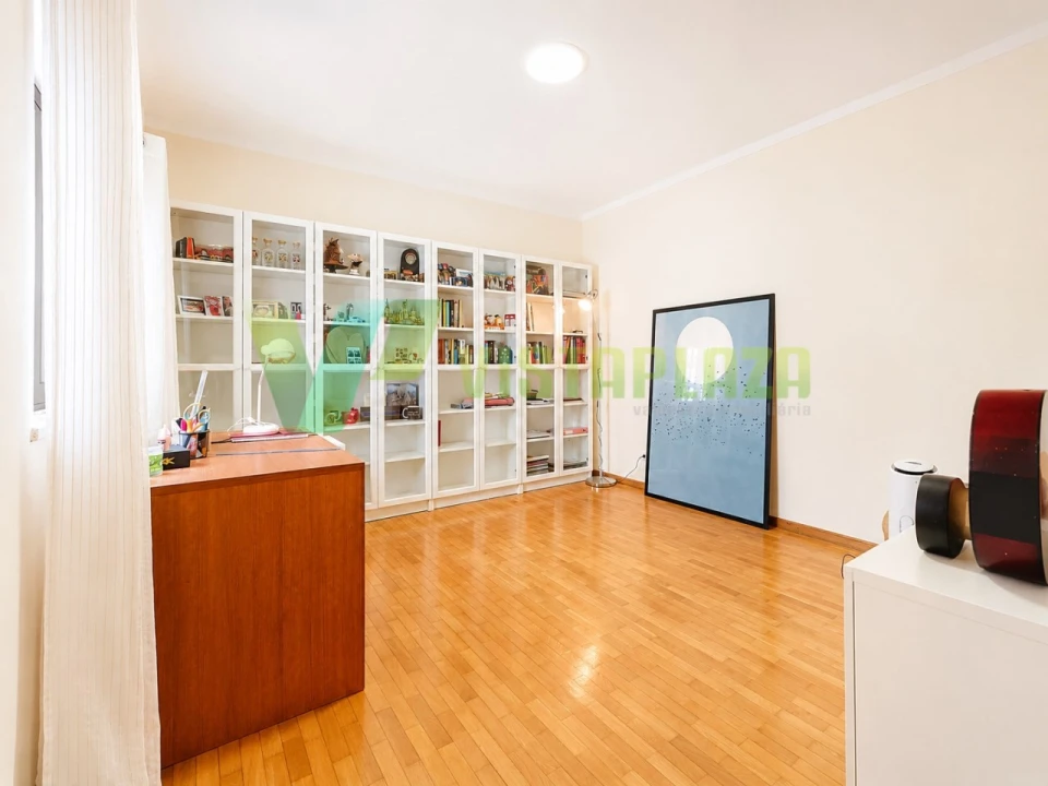 Moradia T5 para Venda em Portimão Foto 24