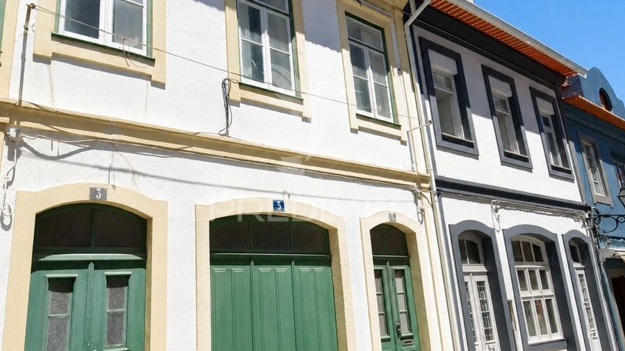 Moradia T5 para Venda em Requeixo, Nossa Senhora de Fátima e Nariz