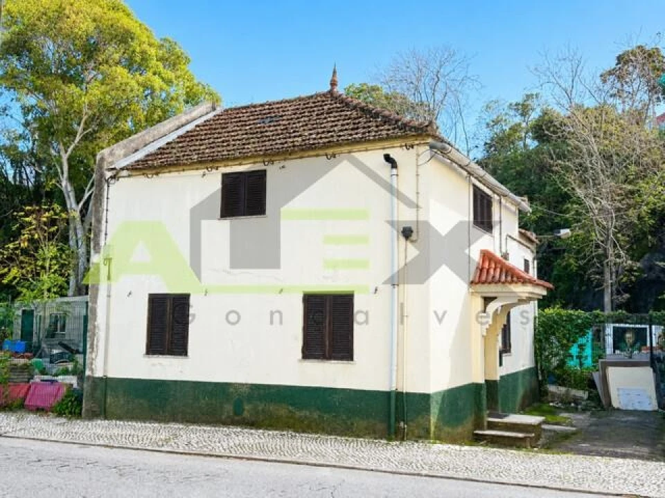 Moradia T2 para Venda em Campolide Foto 2