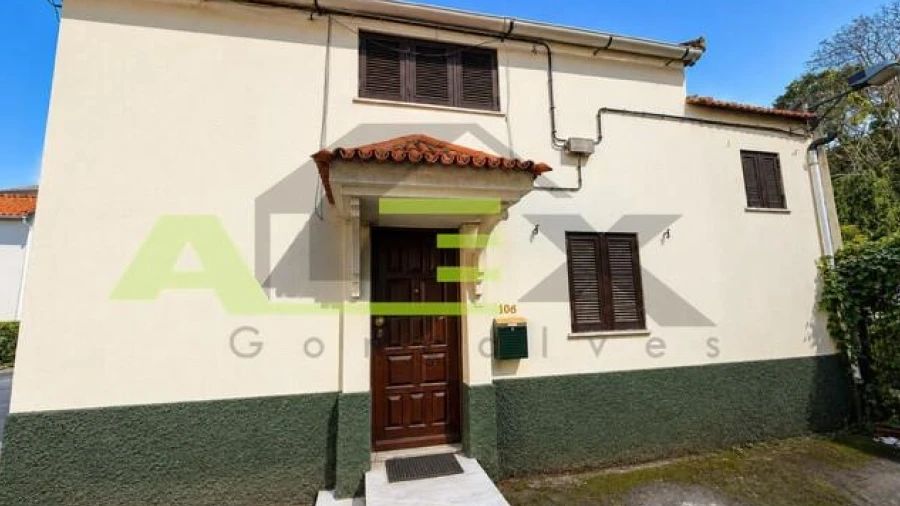 Moradia T2 para Venda em Campolide