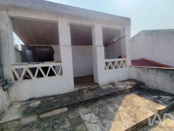 Moradia T2 para Venda em Borba (São Bartolomeu)