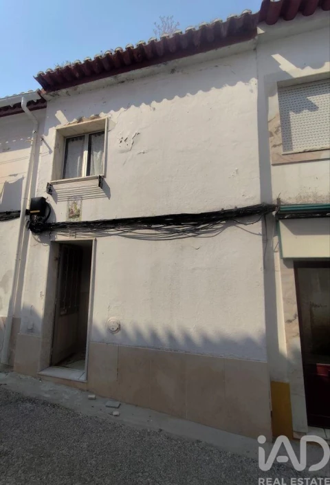 Moradia T2 para Venda em Borba (São Bartolomeu)
