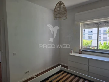 Apartamento T1 para Venda em Corroios