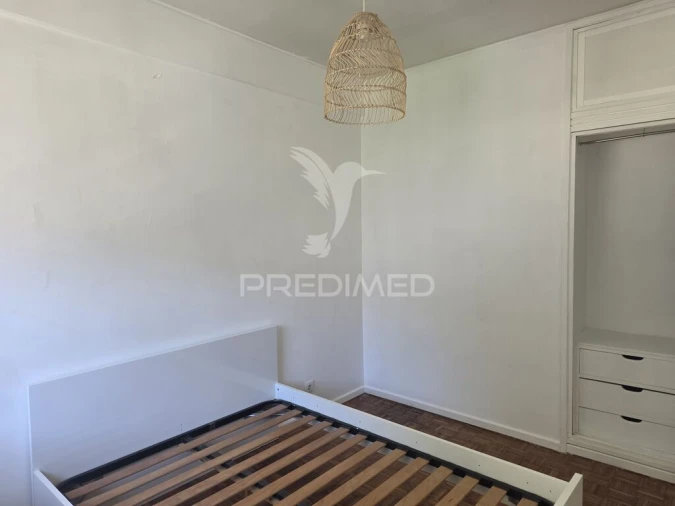 Apartamento T1 para Venda em Corroios Foto 11