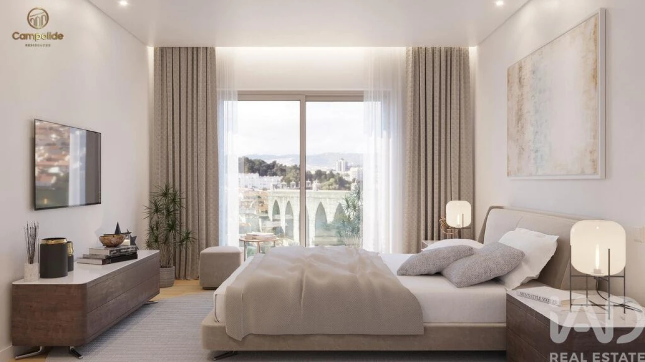 Apartamento T2 para Venda em Campolide Foto 8