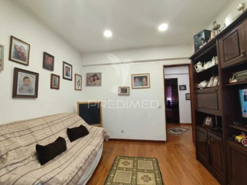 Apartamento T2 para Venda em Laranjeiro e Feijó