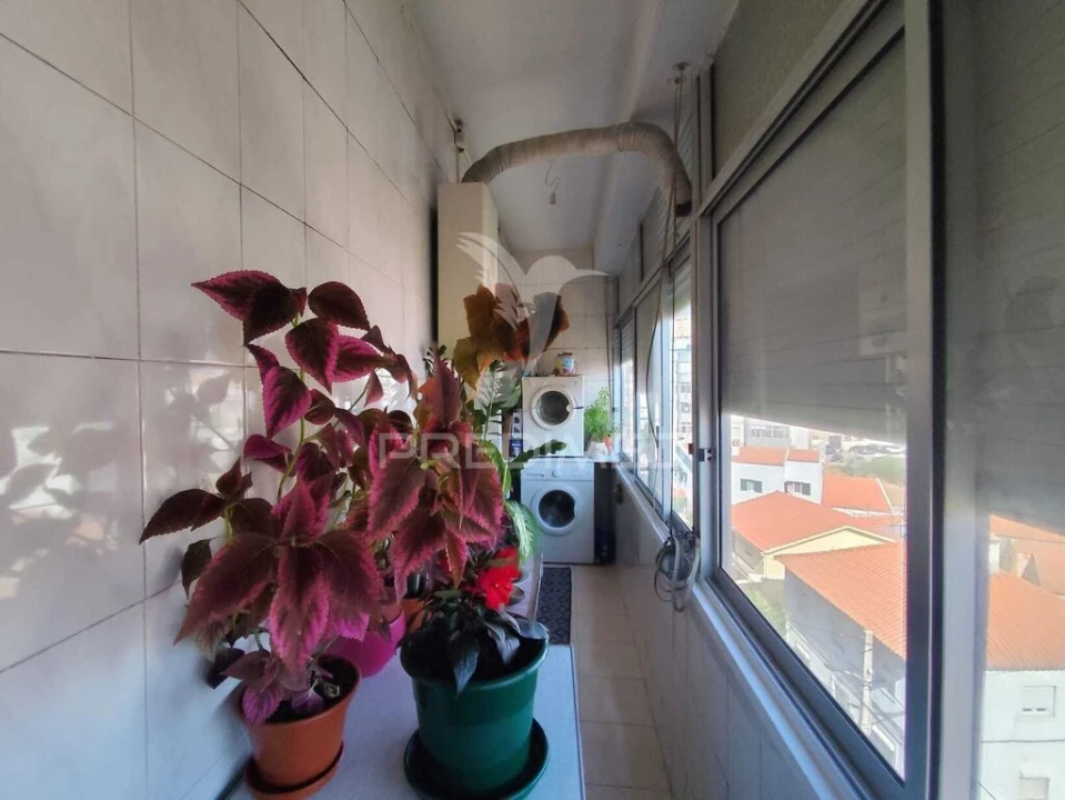 Apartamento T2 para Venda em Laranjeiro e Feijó Foto 11