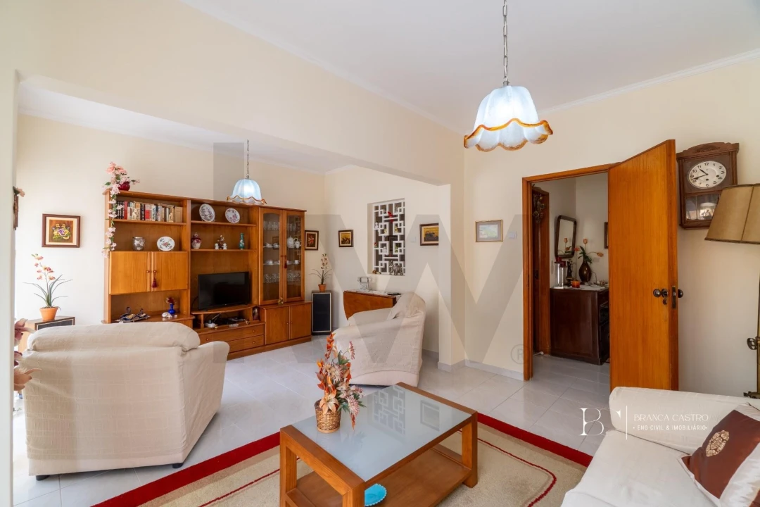 Apartamento T6 para Venda em Vila Real de Santo Antonio Foto 6