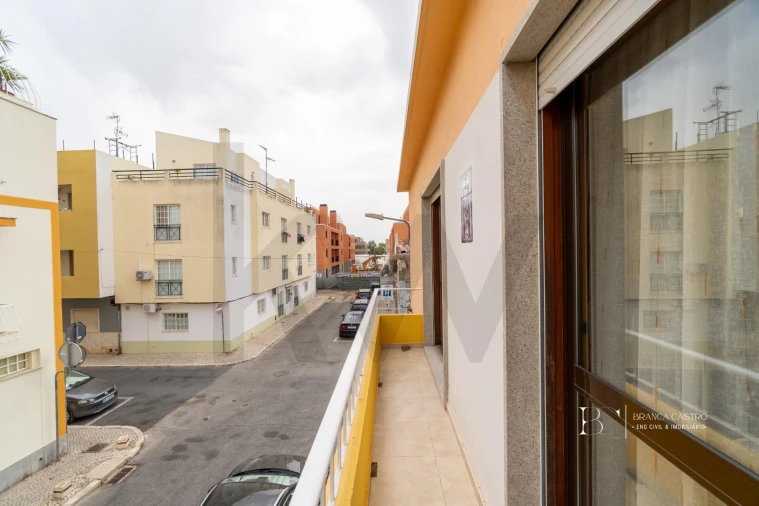 Apartamento T6 para Venda em Vila Real de Santo Antonio Foto 9
