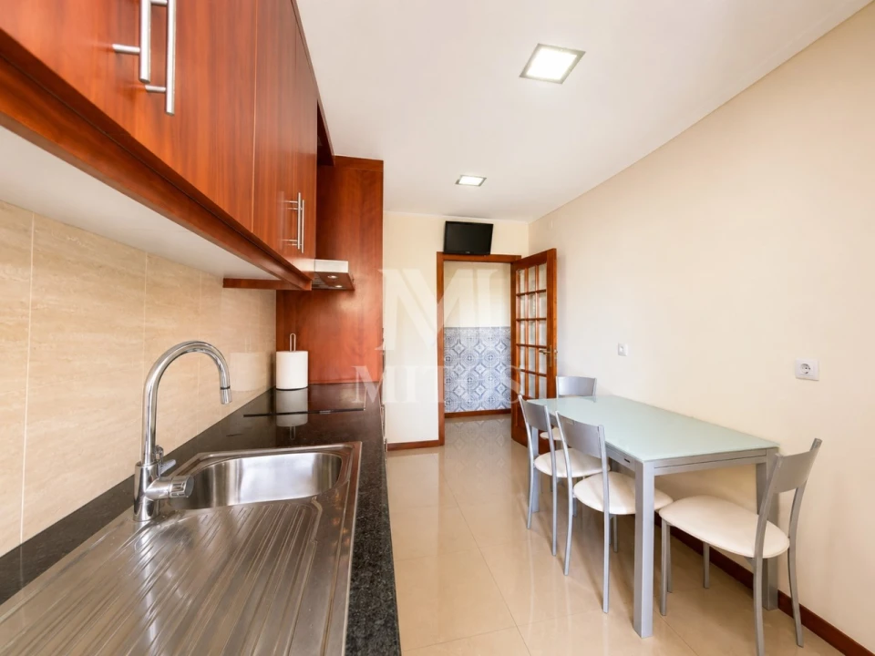 Apartamento T3 para Arrendamento em Santa Maria Maior e Monserrate e Meadela Foto 2