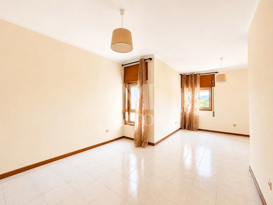 Apartamento T3 para Arrendamento em Santa Maria Maior e Monserrate e Meadela Foto 6