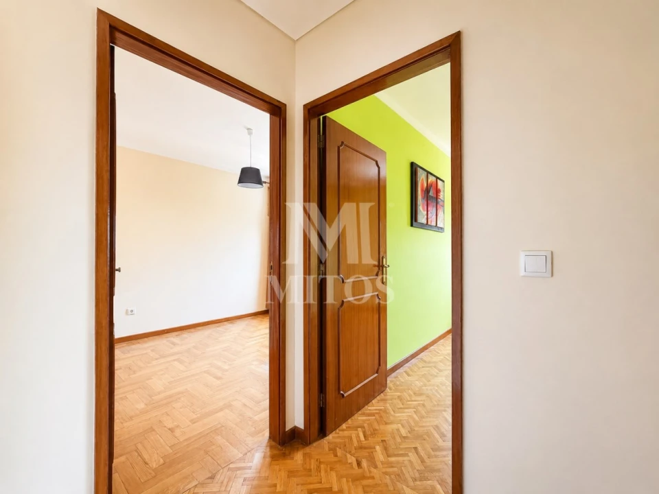 Apartamento T3 para Arrendamento em Santa Maria Maior e Monserrate e Meadela Foto 7