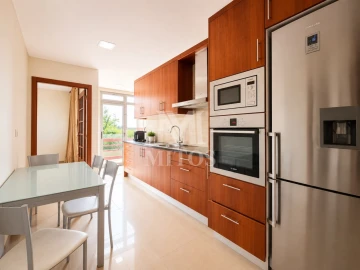 Apartamento T3 para Arrendamento em Santa Maria Maior e Monserrate e Meadela