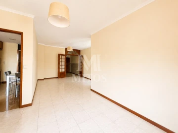 Apartamento T3 para Arrendamento em Santa Maria Maior e Monserrate e Meadela