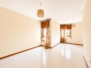Apartamento T3 para Arrendamento em Santa Maria Maior e Monserrate e Meadela