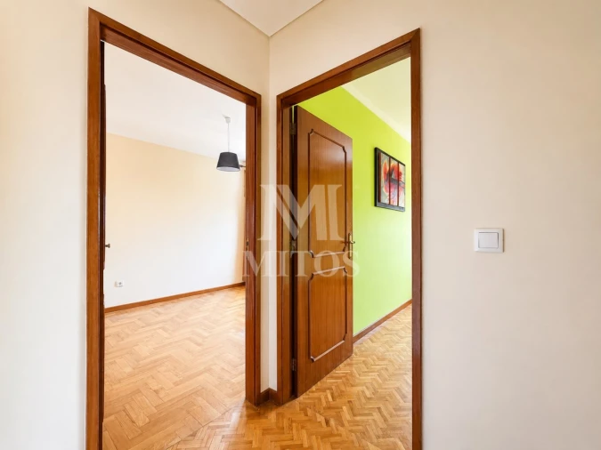 Apartamento T3 para Arrendamento em Santa Maria Maior e Monserrate e Meadela Foto 7