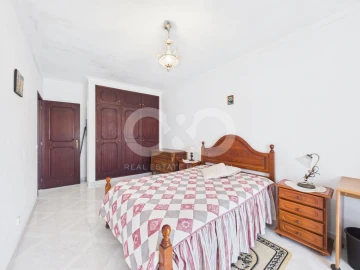 Moradia T4 para Venda em Lagos (São Sebastião e Santa Maria)