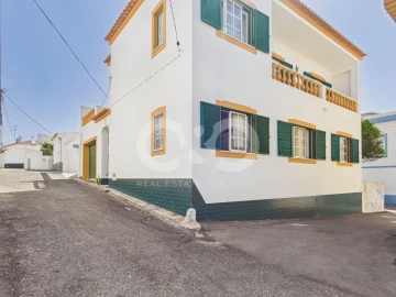 Moradia T4 para Venda em Lagos (São Sebastião e Santa Maria)
