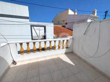 Moradia T4 para Venda em Lagos (São Sebastião e Santa Maria)