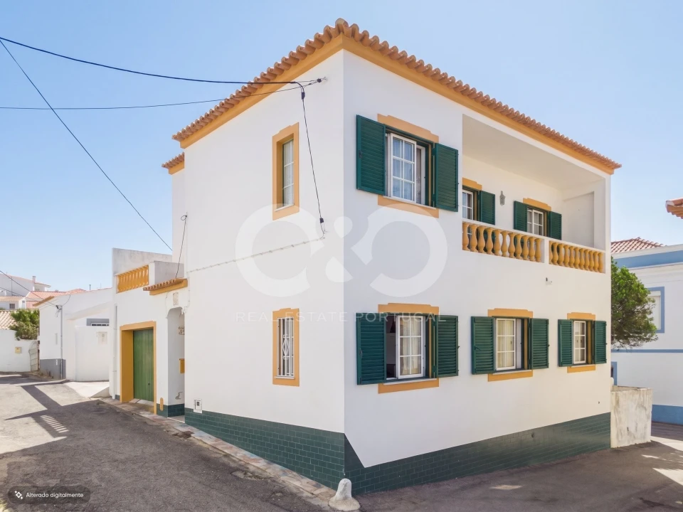 Moradia T4 para Venda em Lagos (São Sebastião e Santa Maria) Foto 1
