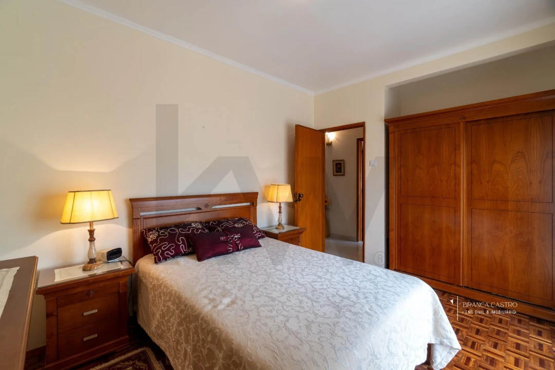 Apartamento T6 para Venda em Vila Real de Santo Antonio Foto 17