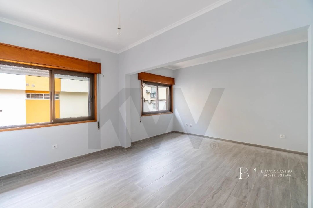 Apartamento T6 para Venda em Vila Real de Santo Antonio Foto 34
