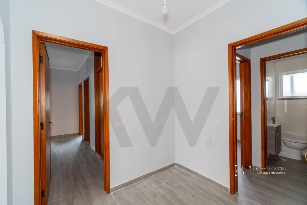 Apartamento T6 para Venda em Vila Real de Santo Antonio Foto 33